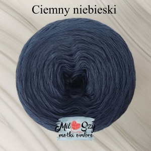 ciemny niebieski